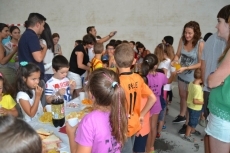 Foto 3 - Los más pequeños, protagonistas en el arranque de la Fiesta de la Patata