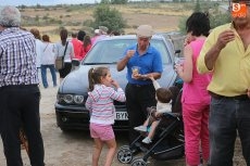 Foto 6 - Miles de personas se dan cita en el ‘Prao’ de Rocoso para ver el desenjaule 