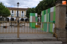 Foto 5 - La Plazuela del Buen Alcalde empieza a ponerse su disfraz teatral
