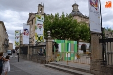 Foto 4 - La Plazuela del Buen Alcalde empieza a ponerse su disfraz teatral