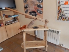 Foto 6 - La mujer y sus utensilios