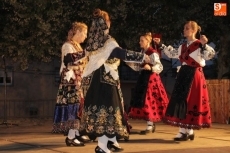 Foto 4 - EI Festival Nacional de Folklore congrega a grupos de Toledo, Valladolid, Torrejoncillo y Alba