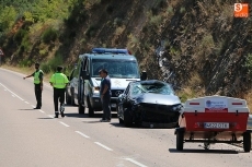 Foto 3 - Tres heridos y uno de los conductores desaparecido en un accidente de dos vehículos en Masueco