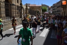 Foto 3 - El ritmo de la Banda de la María cierra una mañana con unos cuantos sueños