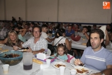 Foto 3 - La localidad despide el verano con una gran caldereta, magia y música