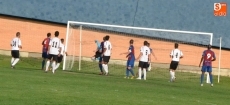 Foto 6 - La Segoviana acaba a balón parado con más de 2 años de imbatibilidad mirobrigense en casa