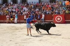 Vibrante y multitudinario encierro a caballo con novillos de Andrés Celestino García