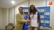 Foto 6 - Astou Ndour, juventud y calidad para el nuevo Perfumerías Avenida