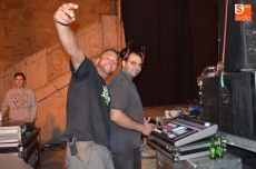 Foto 6 - La Plaza Mayor se llena de jóvenes al ritmo de la música del festival de Dj’s bejaranos 