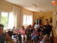 Foto 4 - Las fiestas patronales llegan a la Residencia San Miguel