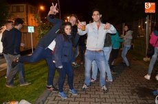 Foto 4 - El buen humor, el baile y la música, ambientan la noche de fiesta