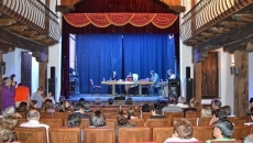 Foto 4 - El Teatro Municipal se convierte en escenario para la emisión de ‘No es un día cualquiera’ 