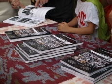 Foto 3 - Un libro refleja la historia visual, vivencial y sentimental del pueblo 