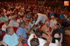 Foto 3 - El espectáculo de variedades llena el Teatro Cervantes