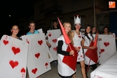 Foto 5 - Pequeños y mayores protagonizan un divertido desfile de carrozas 