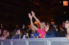 Foto 4 - Funambulista conecta con el público y se entrega en el escenario