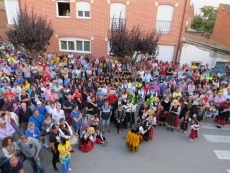 Foto 6 - El pregón y la ofrenda a la Virgen de la Vega marcan el inicio festivo