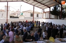 Foto 6 - El Ayuntamiento ejerce la mayordomía con dos roscas para la Virgen del Rosario 