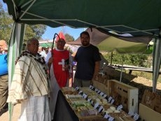 Foto 3 - El Casarito revitaliza el mercado tradicional en la II Feria Agroalimentaria y Artesana