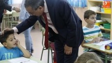 Foto 5 - Bienvenido Mena: "La Junta ofrece a las familias las mejores condiciones para garantizar la...