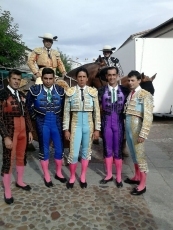 Foto 4 - Puerta grande para el novillero venezolano José David Cadavid 