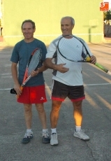 Foto 3 - Un emocionante torneo de frontenis para comenzar las fiestas del Carmen