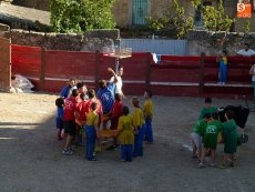 Foto 5 - Un divertido desfile de disfraces pone el broche a la jornada inaugural de las fiestas