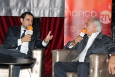 Foto 6 - Los intereses creados