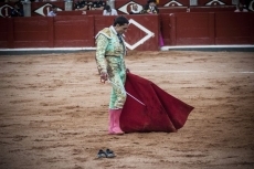 Foto 3 - Ovación a la honradez de Ureña en el sexto