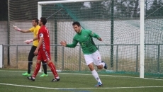 Foto 6 - Nueva victoria del CD Guijuelo que mantiene el liderato con solvencia (3-1)