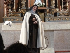 Foto 4 - La representación ‘Teresa, la jardinera de la luz’ cosecha un nuevo éxito 