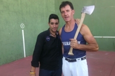 Foto 4 - Remate final de las fiestas a base de hachazos