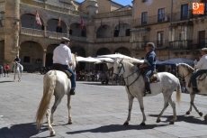 Foto 5 - Un centenar de caballistas marcha contra la prohibición de acceder al centro histórico