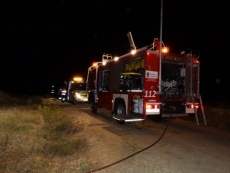 Foto 6 - Un vehículo termina en la cuneta tras salirse de la calzada cerca de Babilafuente