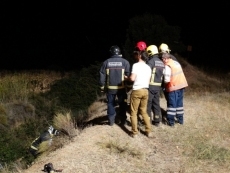 Foto 4 - Un vehículo termina en la cuneta tras salirse de la calzada cerca de Babilafuente