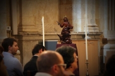 Foto 4 -  Fray Luis García Matamoro pregona los actos de la Archicofradía del Rosario