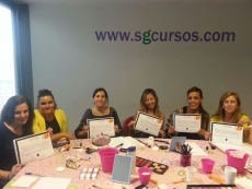 Foto 4 - Maquillarse como las ‘celebrities’ ya está al alcance de las salmantinas