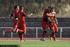 Foto 4 - Unionistas de Salamanca retoma la senda del triunfo en el derbi ante el Béjar (3-1)