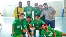 Caf&eacute; Solo y Los Helechos se proclaman campeones en el pabell&oacute;n de Aldeatejada