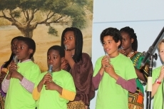 Foto 3 - El pregón y el I Certamen de Villancicos abren la Navidad en la Vía de la Plata