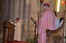 Foto 4 - La apertura del Pórtico del Perdón inicia en la Diócesis el Año Jubilar de la Misericordia