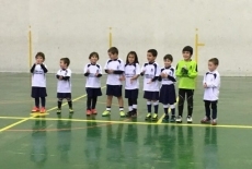 Foto 3 - Participación solidaria y buen papel de los prebenjamines del CDF Vitigudino en Aldeadávila