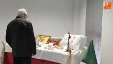 Foto 4 - Los mayores de la ciudad muestrans sus postales y manualidades en el Centro Tierra Charra