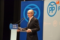 Foto 5 - El PP, con Fátima Báñez al frente, presume de recuperación y alerta sobre los tripartitos