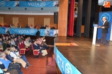 Foto 4 - El PP, con Fátima Báñez al frente, presume de recuperación y alerta sobre los tripartitos