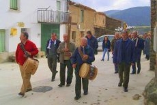 Foto 5 - Santa Lucía no falta a la cita vecinal