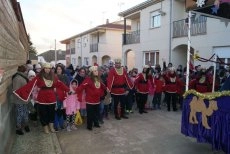 Foto 6 - Los Reyes Magos llegan a Villoruela acompa&ntilde;ados por la ilusi&oacute;n de los ni&ntilde;os