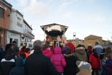 Foto 4 - Los Reyes Magos llegan a Villoruela acompa&ntilde;ados por la ilusi&oacute;n de los ni&ntilde;os