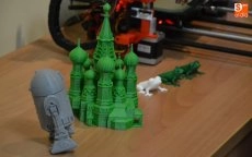 Foto 2 - El Espacio i se estrena con la sesi&oacute;n de demostraci&oacute;n del taller de rob&oacute;tica