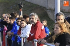 Foto 10 - El pucelano Sur vence por la m&iacute;nima al Helm&aacute;ntico en Los Cuernos